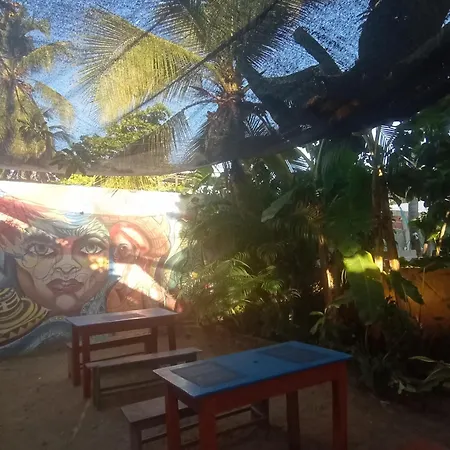 Caribbean Blue Hostal *